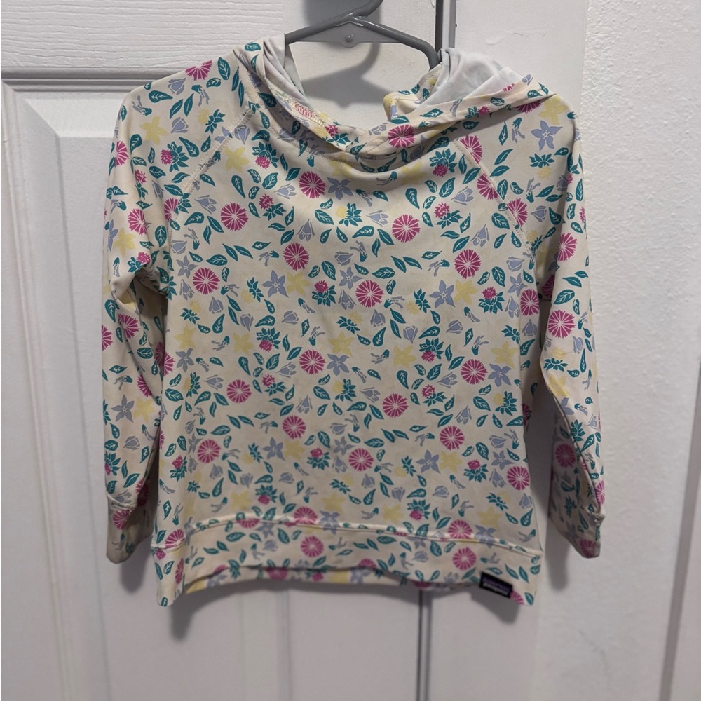 Patagonia 4T long sleeve hoodie shirt
